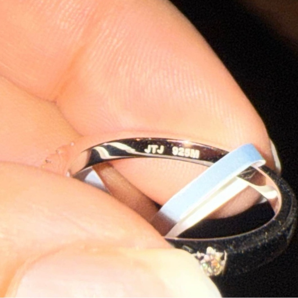 925 Sterling Silver Moissanite Ring - Picture 6 of 6